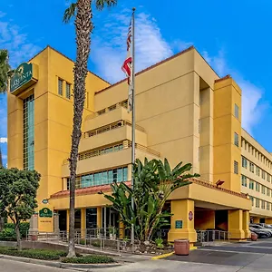 https://la-quinta-inn-and-suites-disneyland.topanaheimhotels.com