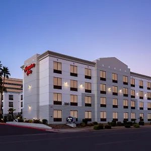 https://hampton-inn-phoenix-biltmore.hotelsofphoenix.com